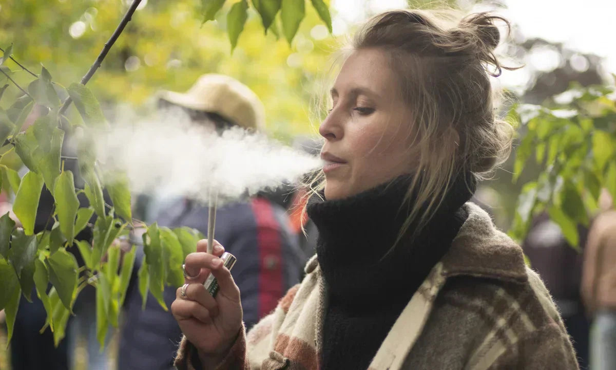 Why Disposable Vape Pens Are Taking Over the Hemp Market