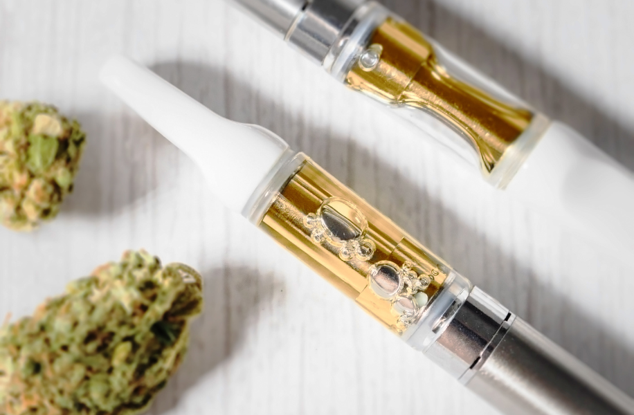 Indica vs Sativa vs Hybrid: Which Vape Pen Is Right for You?
